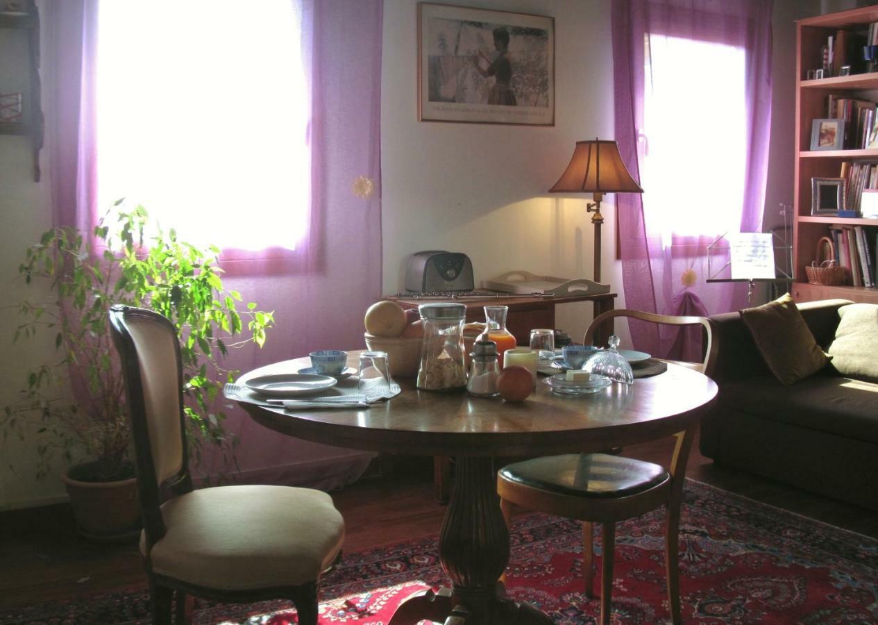 Dorsoduro461 Bed & Breakfast Venesia Bagian luar foto