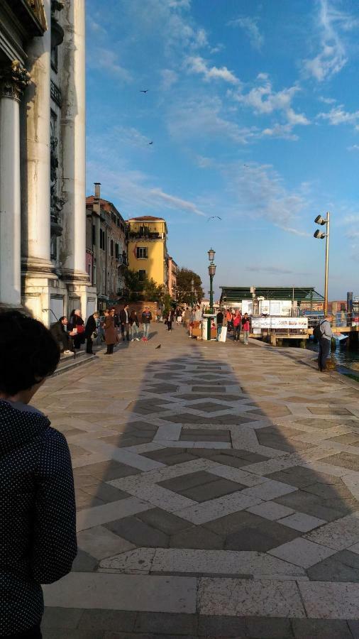 Dorsoduro461 Bed & Breakfast Venesia Bagian luar foto