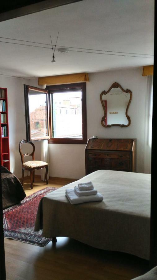 Dorsoduro461 Bed & Breakfast Venesia Bagian luar foto