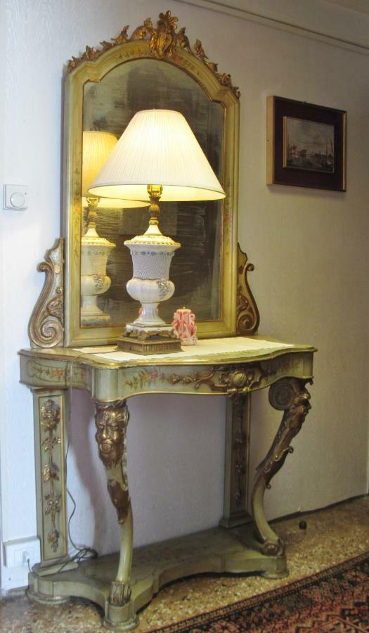Dorsoduro461 Bed & Breakfast Venesia Bagian luar foto