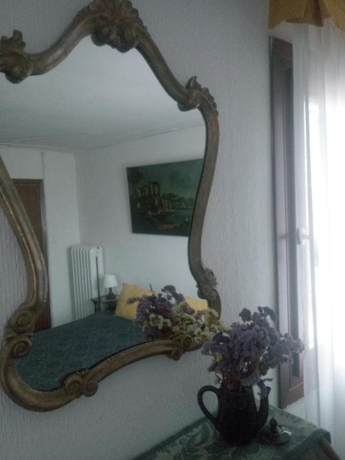 Dorsoduro461 Bed & Breakfast Venesia Bagian luar foto